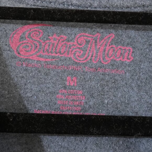 Sailor moon graphic tee size medium - Picture 3 of 4
